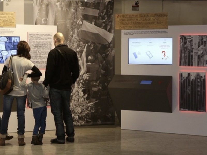 Ausstellung - Multimedia-Stand